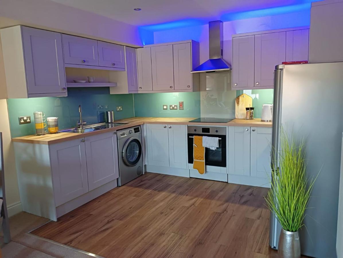 Barchester House Apartments Delux Salisbury Esterno foto